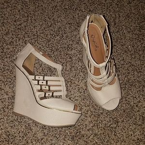 Cream Wedges